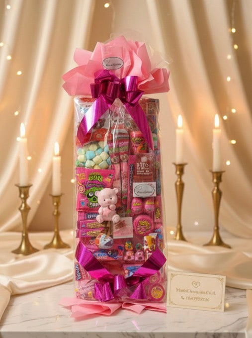 פלאטת מתנה ורודה עם כרטיס Maria Chocolate בצד